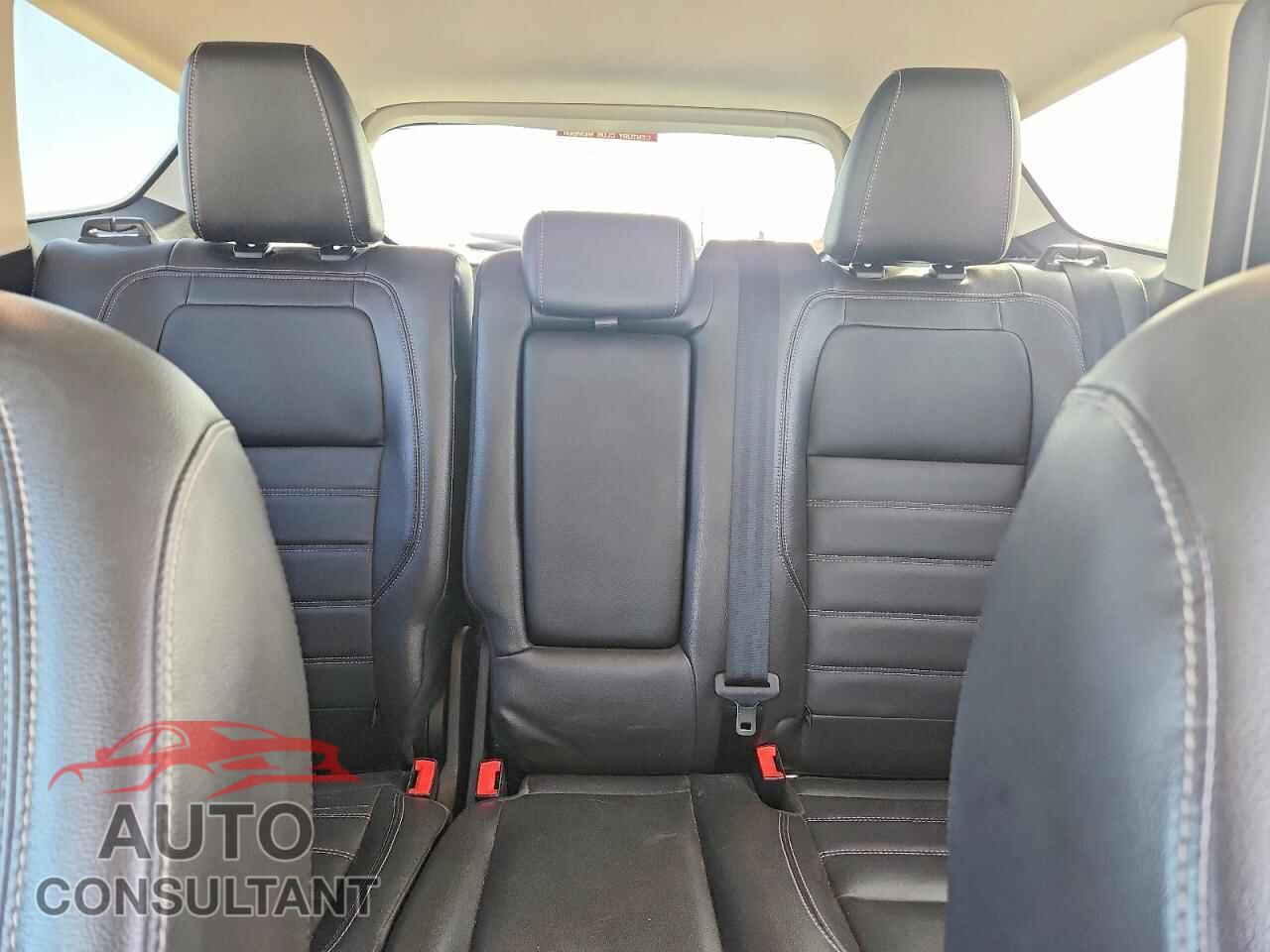 FORD ESCAPE 2017 - 1FMCU0JD4HUC24567