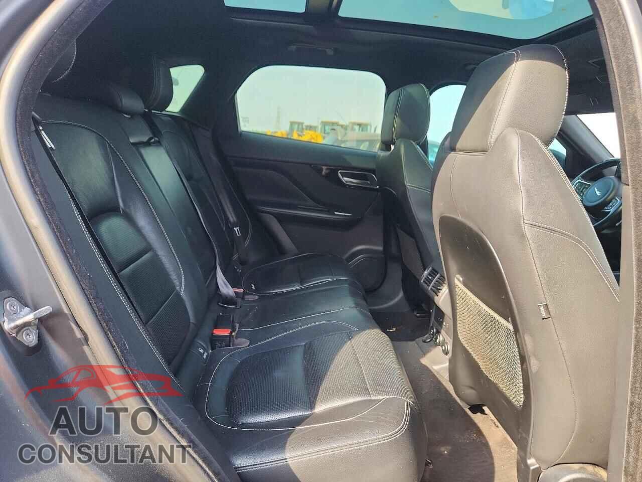 JAGUAR F-PACE 2018 - SADCM2FV8JA328556