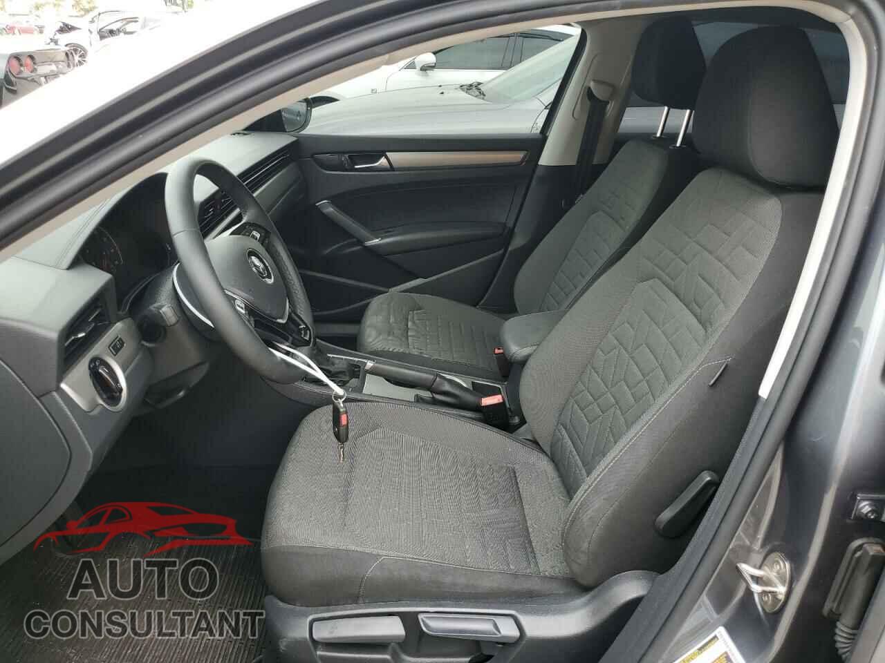 VOLKSWAGEN PASSAT 2021 - 1VWAA7A34MC012091