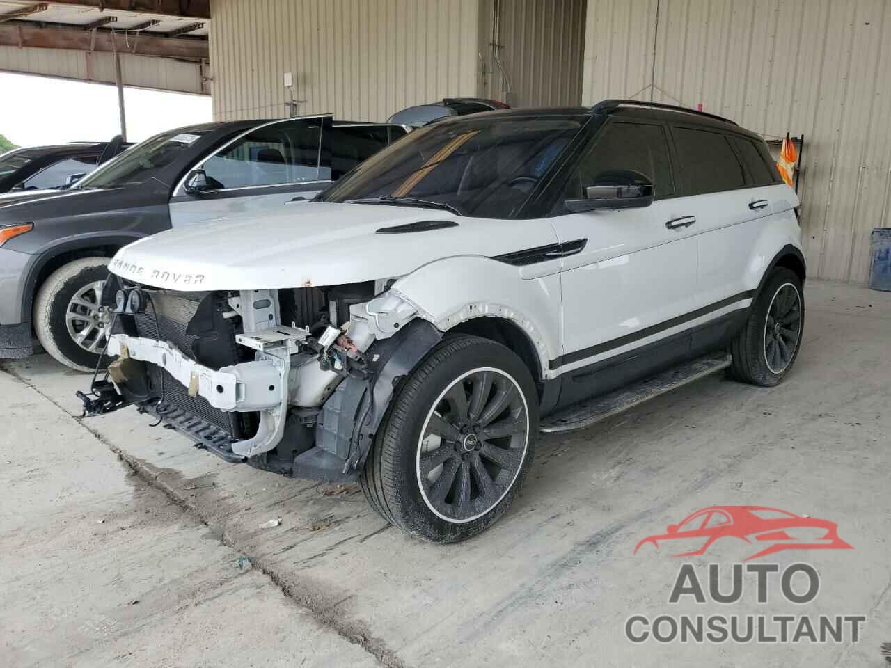 LAND ROVER RANGEROVER 2018 - SALVP2RX0JH296940