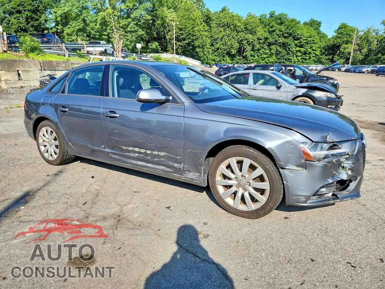 AUDI A4 2013 - WAUBFAFL0DN041362