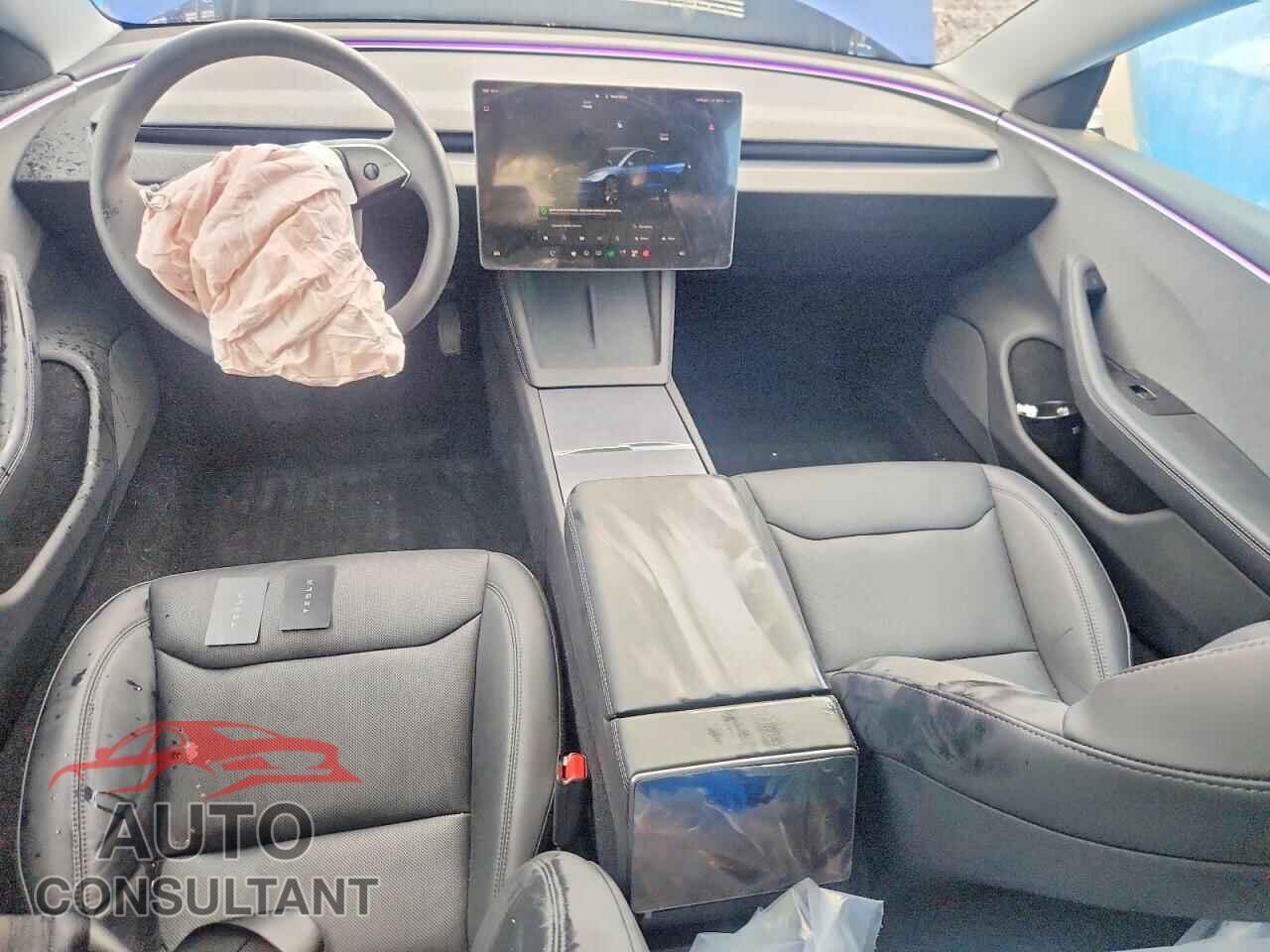 TESLA MODEL 3 2024 - 5YJ3E1EA9RF870284