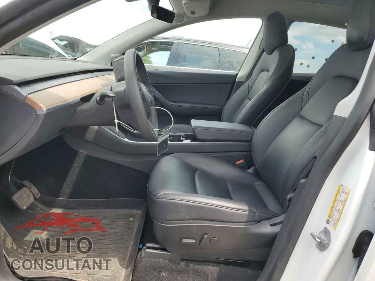 TESLA MODEL Y 2020 - 5YJYGDEE8LF034008