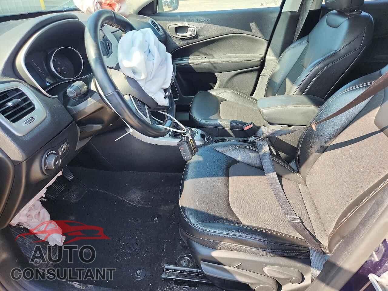 JEEP COMPASS 2020 - 3C4NJDBB2LT156105