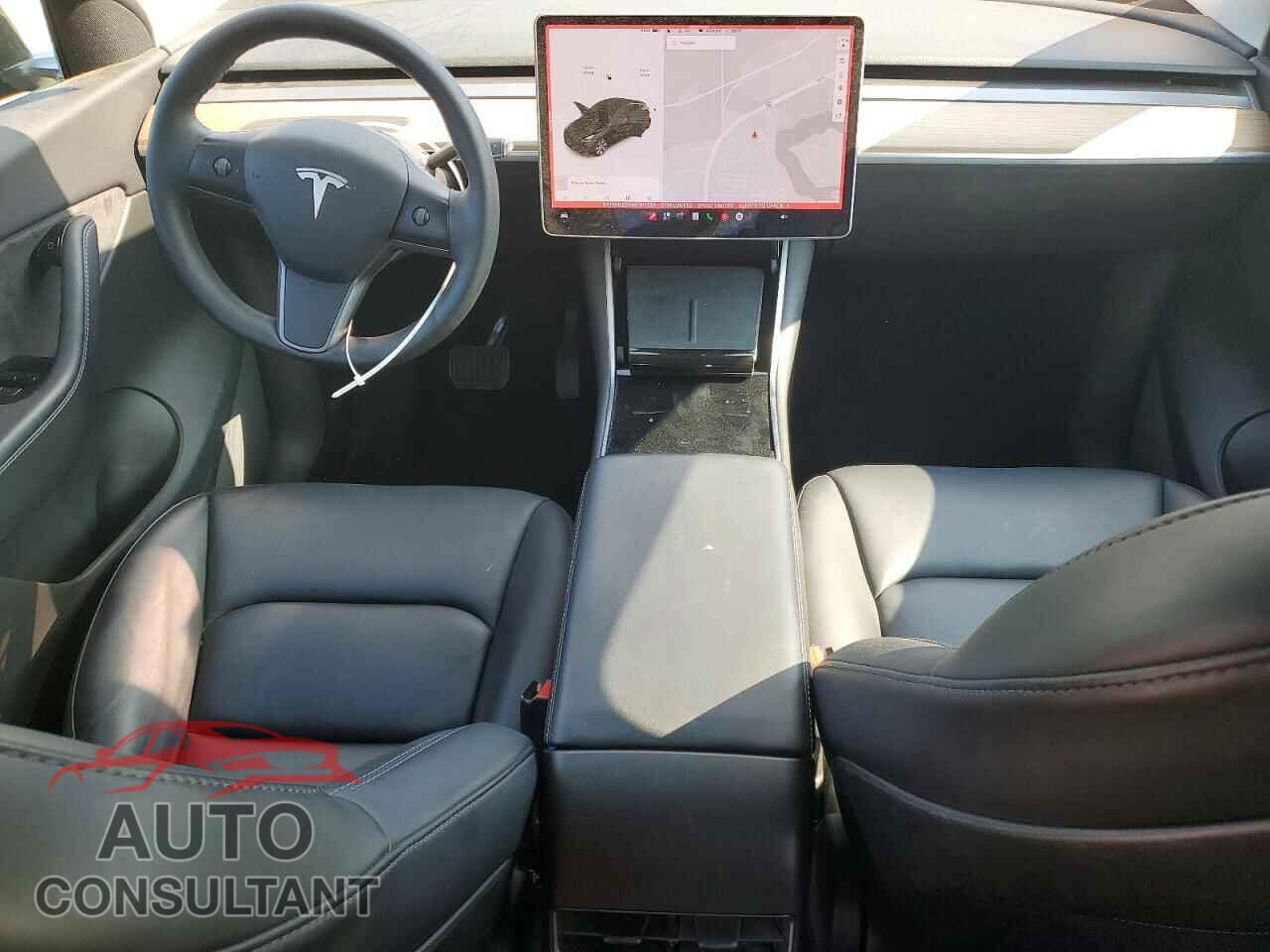 TESLA MODEL Y 2021 - 5YJYGDED3MF107729