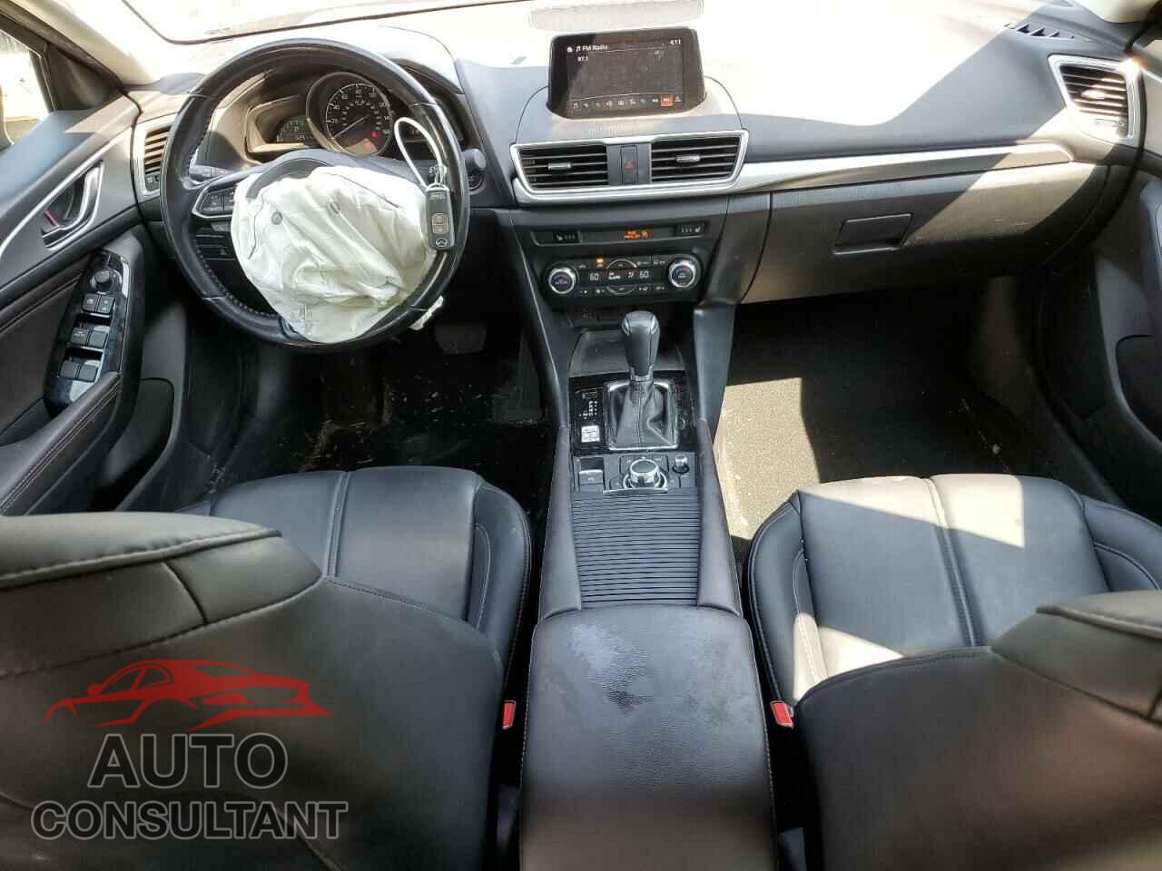 MAZDA 3 2017 - 3MZBN1L30HM143929