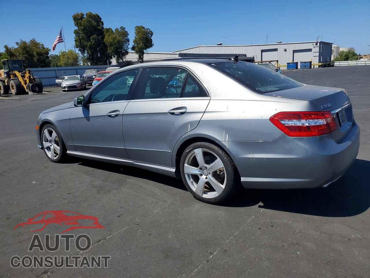 MERCEDES-BENZ E-CLASS 2011 - WDDHF5GB9BA361252