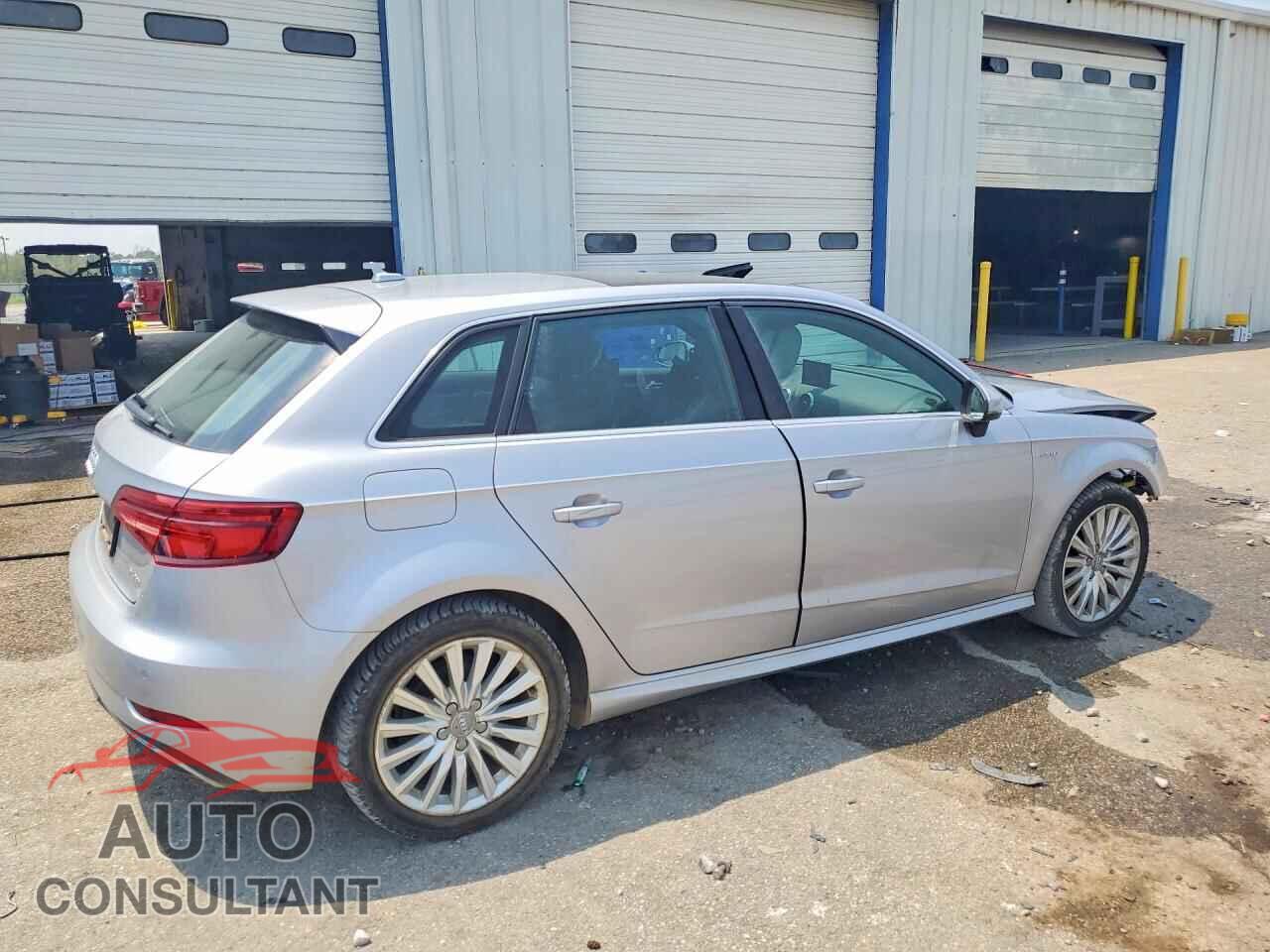 AUDI A3 2017 - WAUTPBFF3HA055237