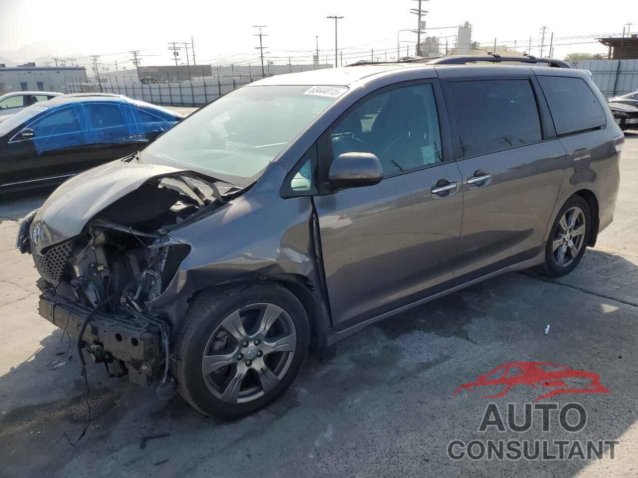 TOYOTA SIENNA 2017 - 5TDXZ3DC9HS817678