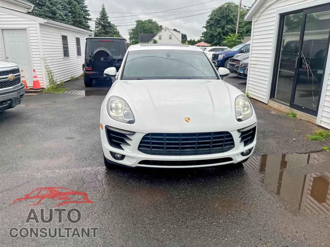 PORSCHE MACAN 2015 - WP1AB2A59FLB63160
