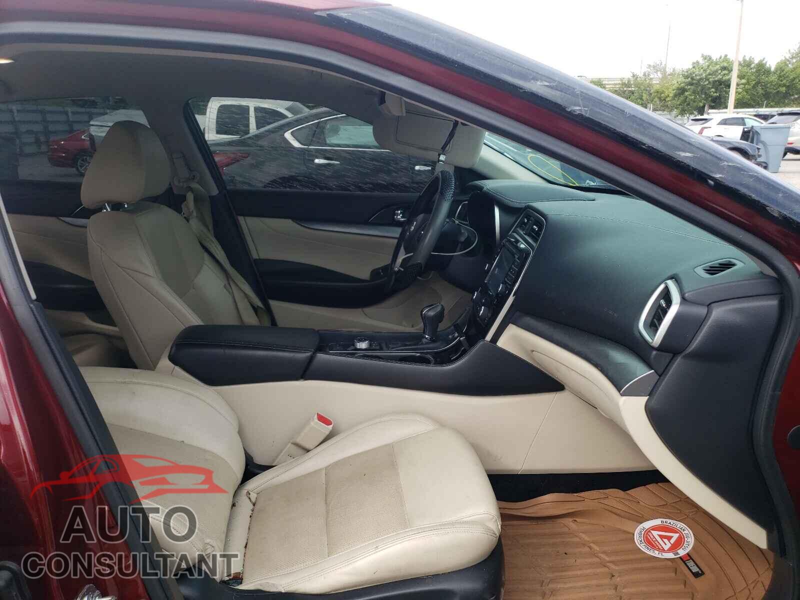 NISSAN MAXIMA 2017 - 1N4AA6AP1HC427638