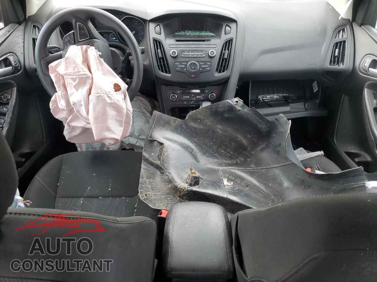 FORD FOCUS 2017 - 1FADP3FE8HL307112