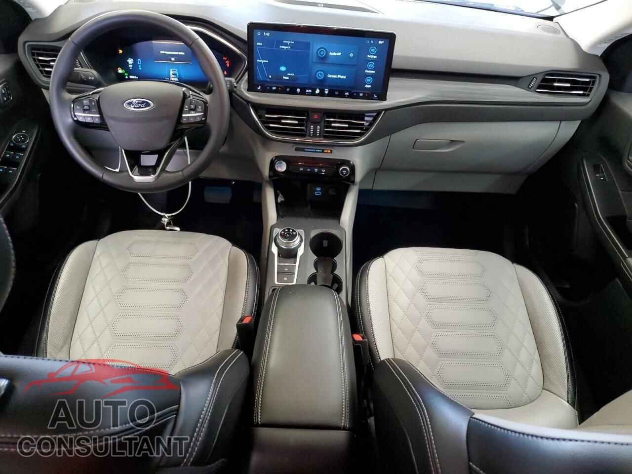 FORD ESCAPE 2023 - 1FMCU0E1XPUA90694