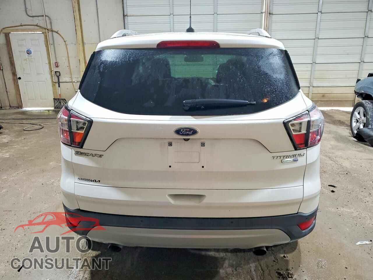 FORD ESCAPE 2017 - 1FMCU9JDXHUA91429