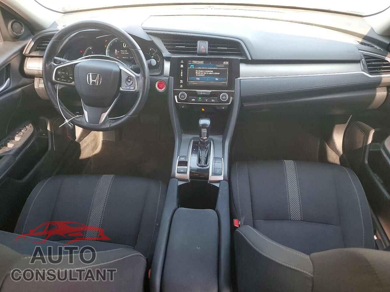 HONDA CIVIC 2018 - 2HGFC2F66JH009048