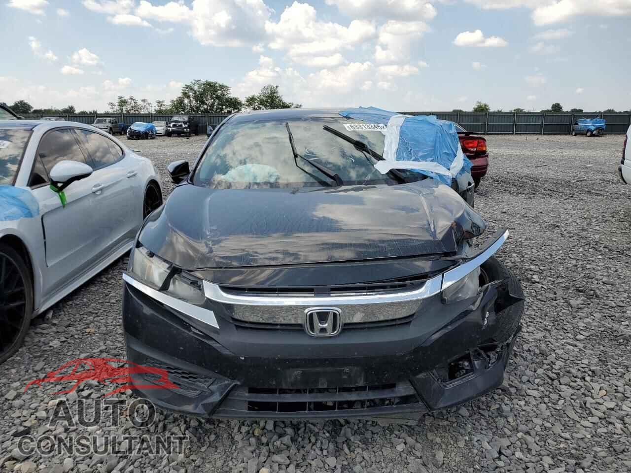 HONDA CIVIC 2017 - 19XFC2F79HE009400