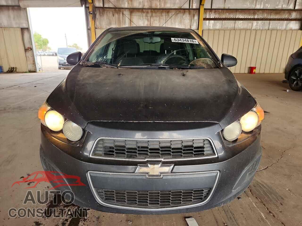 CHEVROLET SONIC 2015 - 1G1JC5SH5F4101041
