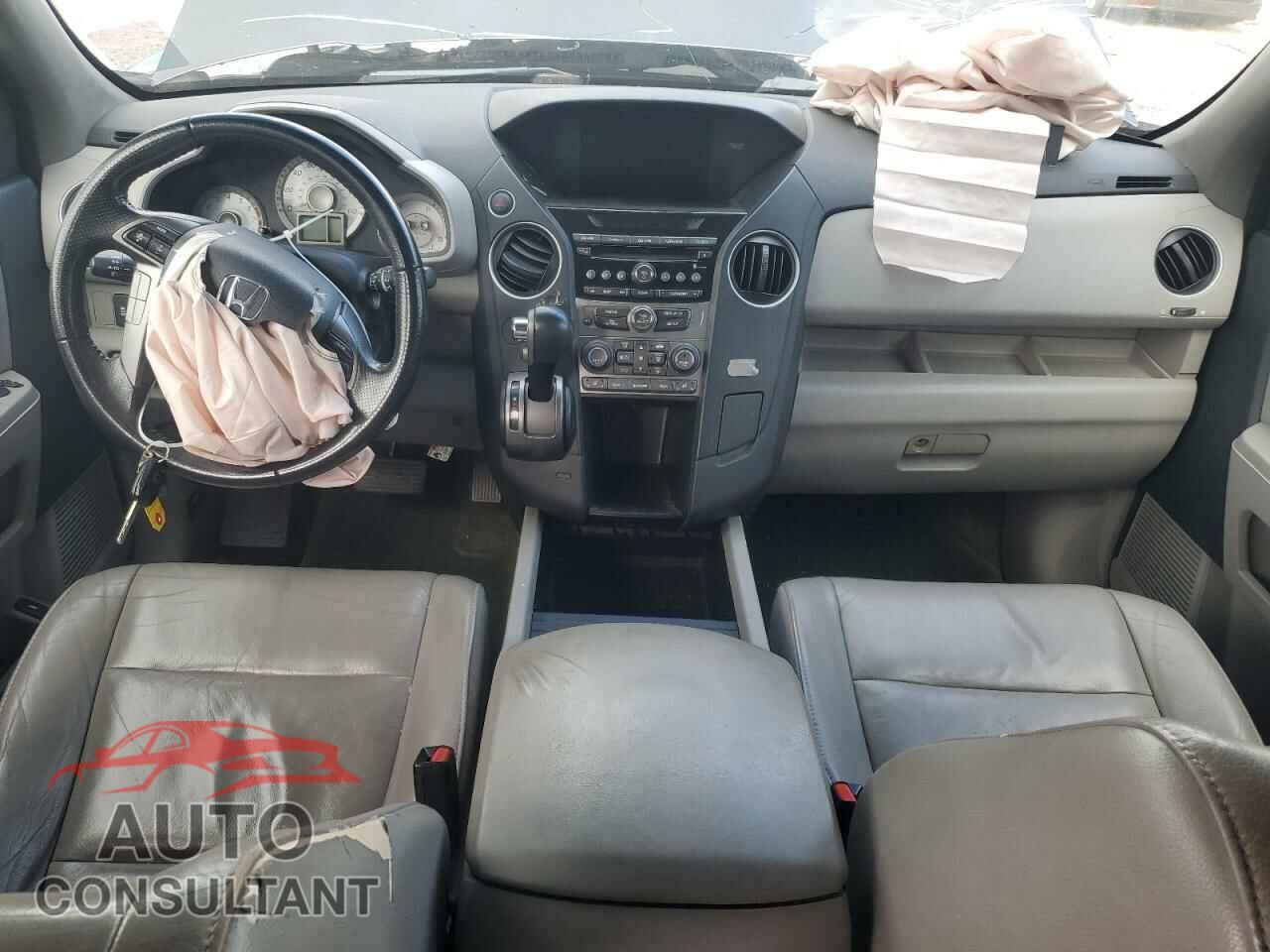 HONDA PILOT 2015 - 5FNYF3H59FB016324