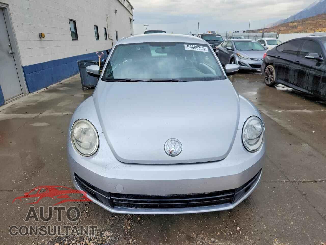 VOLKSWAGEN BEETLE 2012 - 3VWJP7AT3CM618607