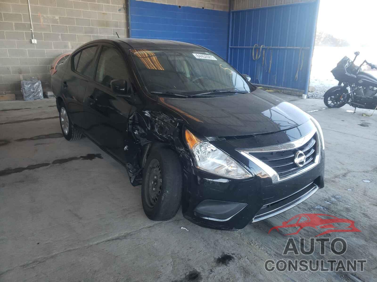 NISSAN VERSA 2018 - 3N1CN7AP7JL814186