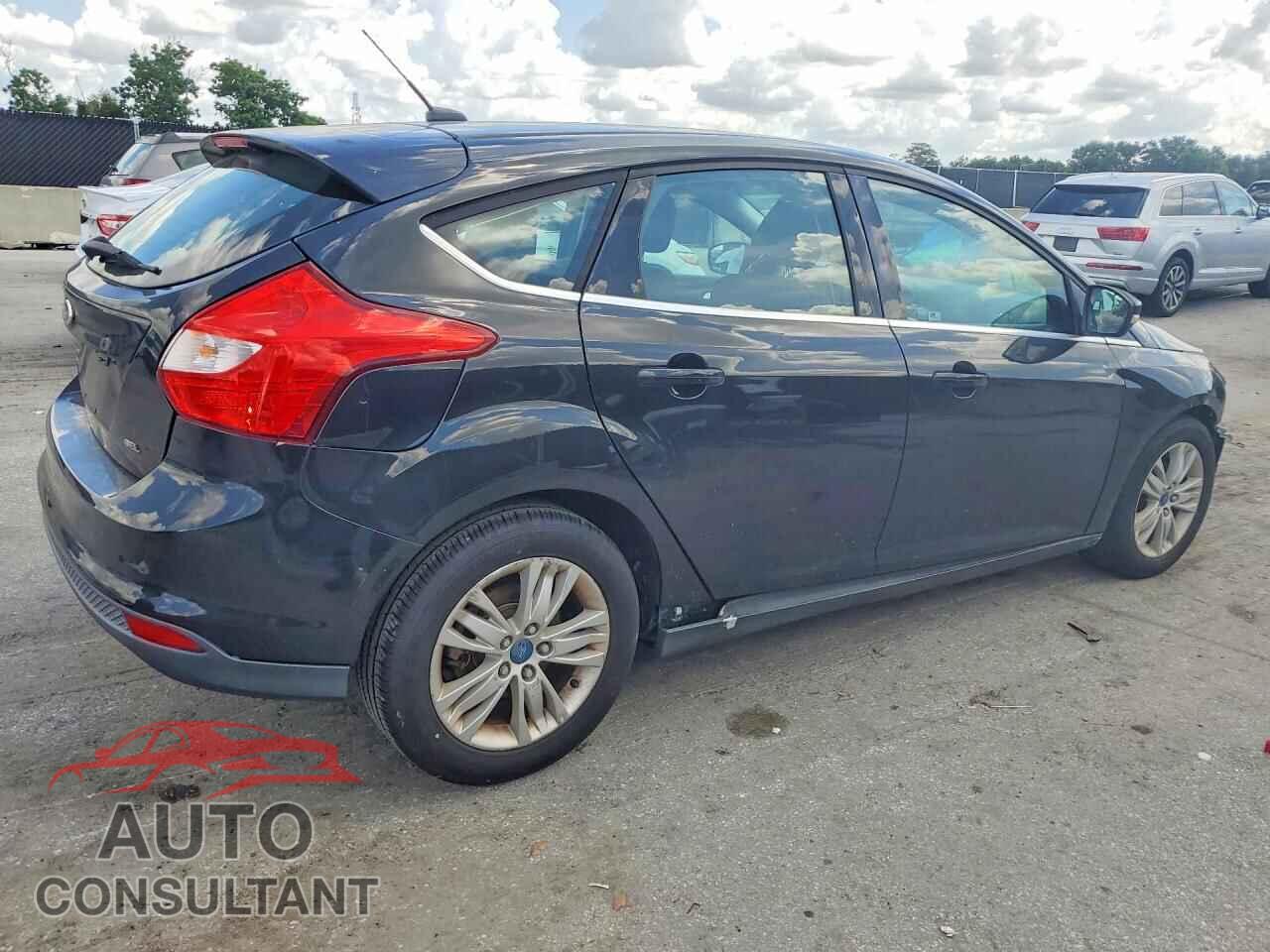 FORD FOCUS 2012 - 1FAHP3M28CL295689