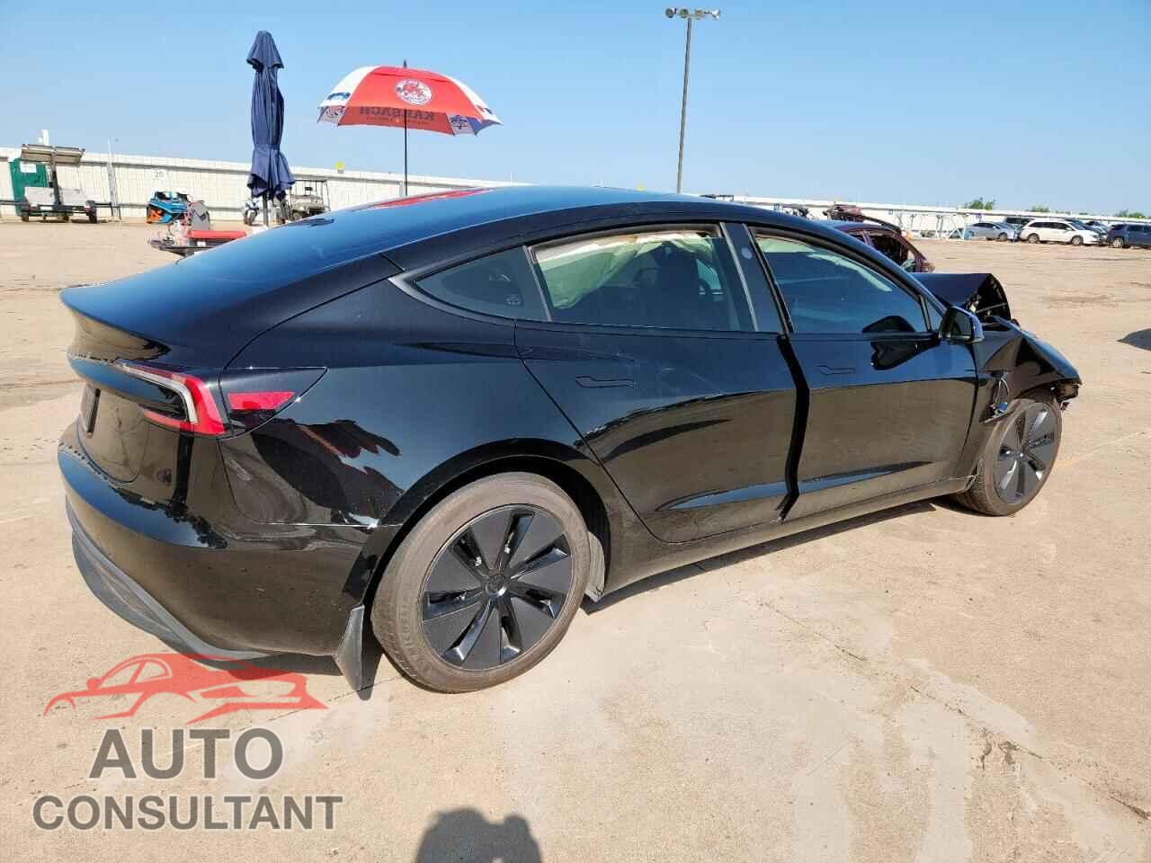 TESLA MODEL 3 2024 - 5YJ3E1EA8RF859132