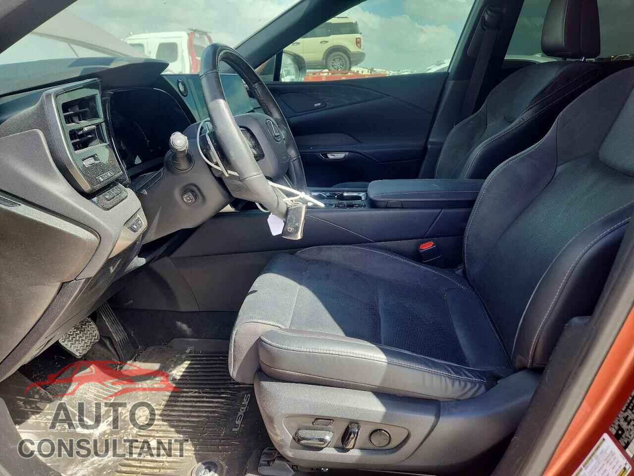 LEXUS UNKNOWN 2023 - 2T2BBMCA0PC013910