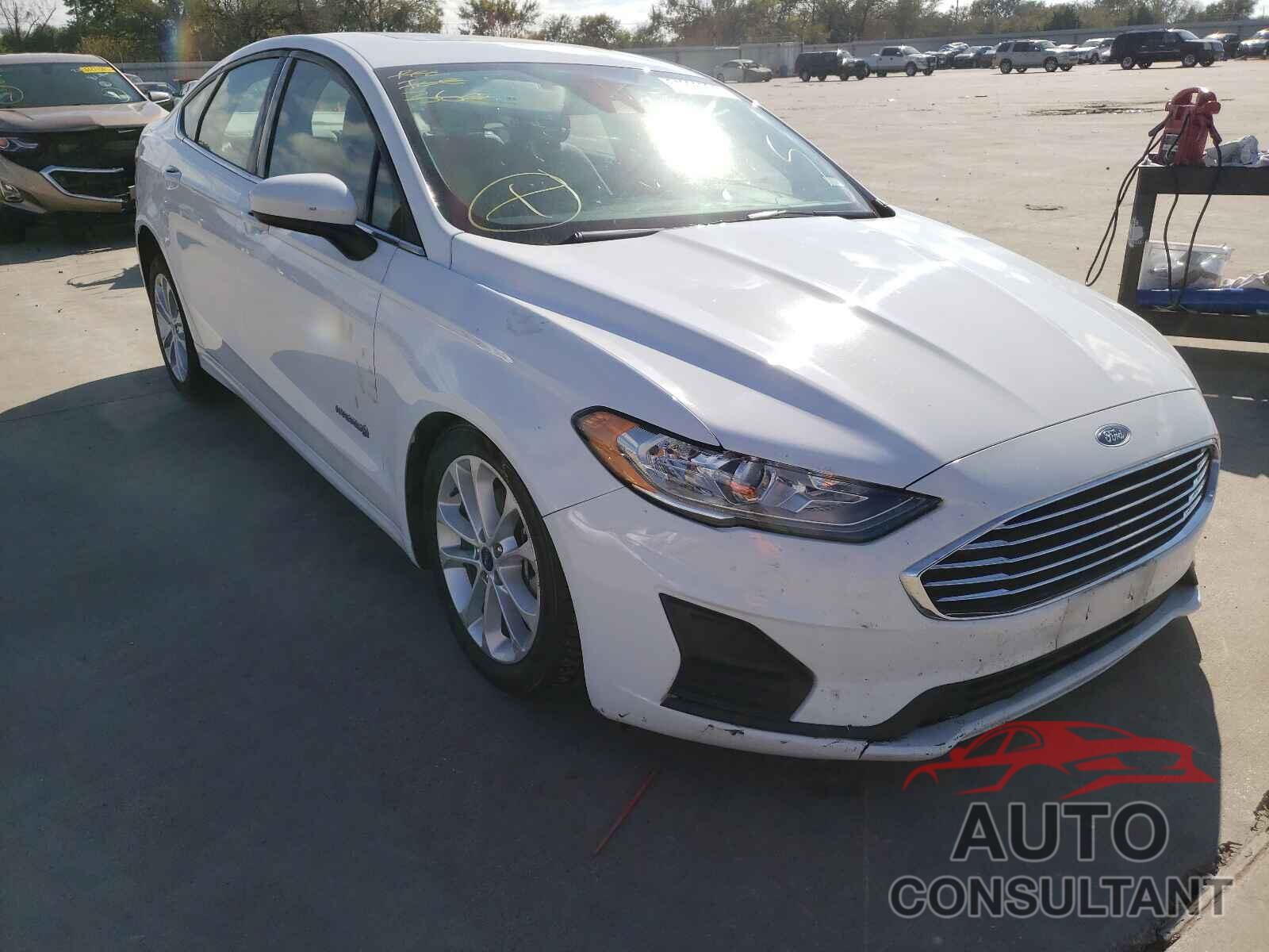 FORD FUSION 2019 - 3FA6P0LU2KR220382