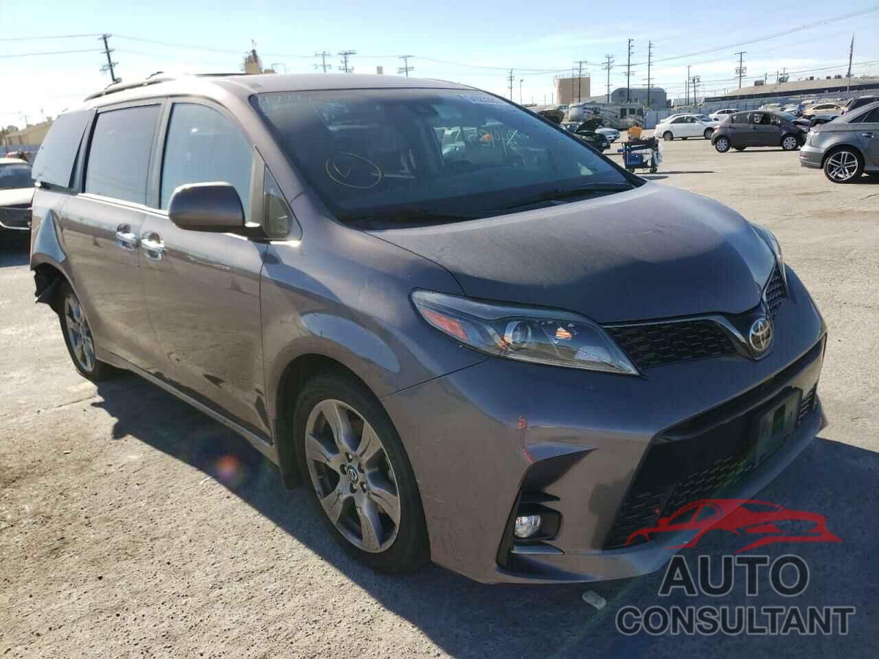 TOYOTA SIENNA 2019 - 5TDXZ3DC7KS993815