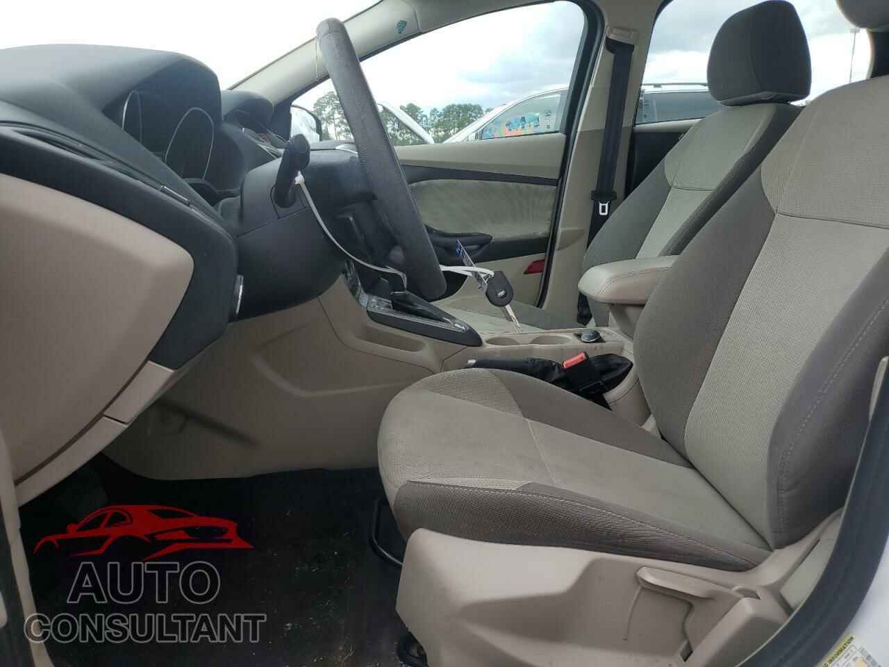 FORD FOCUS 2013 - 1FADP3F22DL353826