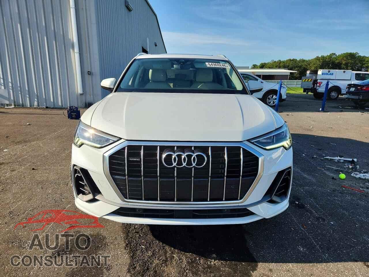 AUDI Q3 2022 - WA1EECF36N1097355