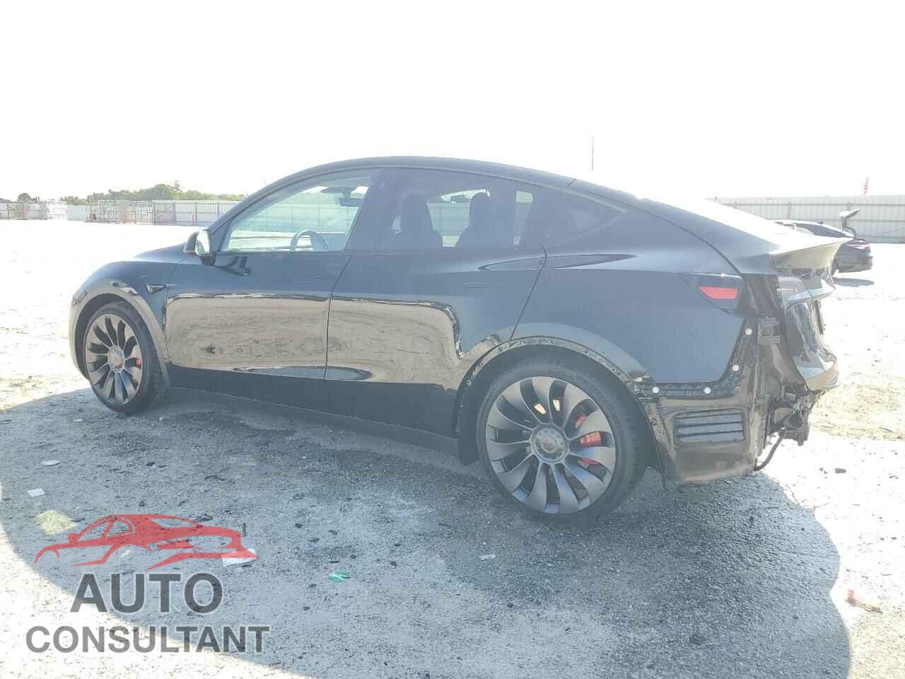 TESLA MODEL Y 2023 - 7SAYGDEFXPF784107