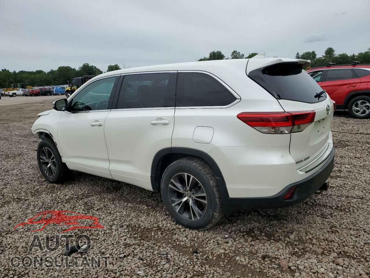TOYOTA HIGHLANDER 2018 - 5TDBZRFH9JS875575