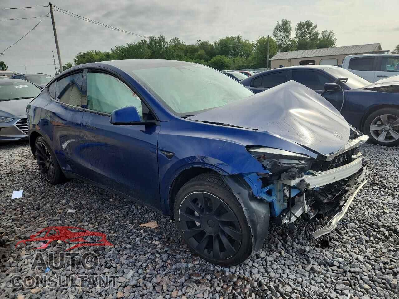 TESLA MODEL Y 2023 - 7SAYGAEEXPF779480