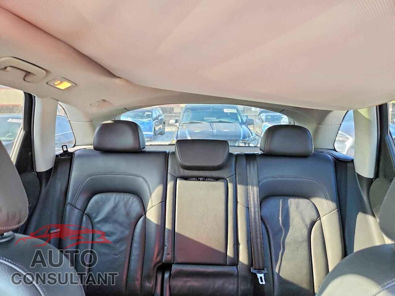 AUDI Q5 2013 - WA1C8AFP2DA047251
