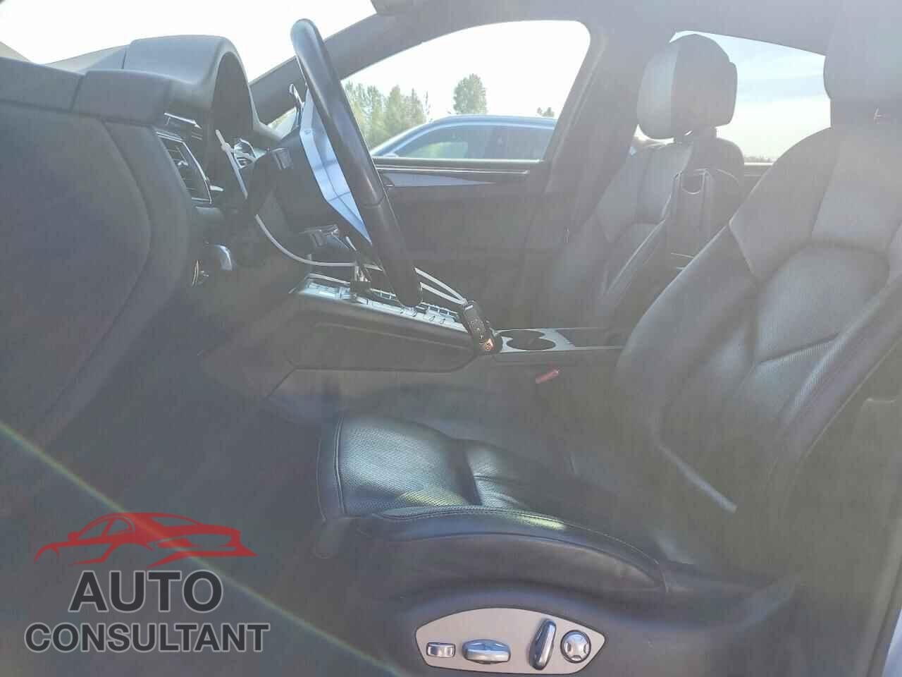 PORSCHE MACAN 2017 - WP1AA2A54HLB83712