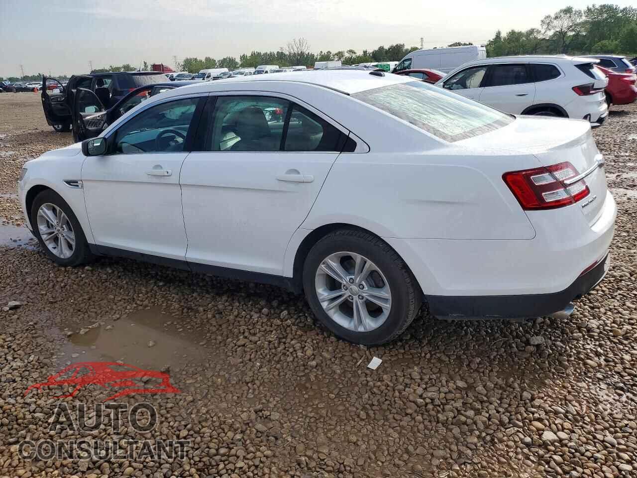 FORD TAURUS 2017 - 1FAHP2D83HG130065