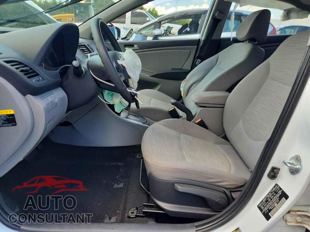 HYUNDAI ACCENT 2017 - KMHCT4AE8HU271457