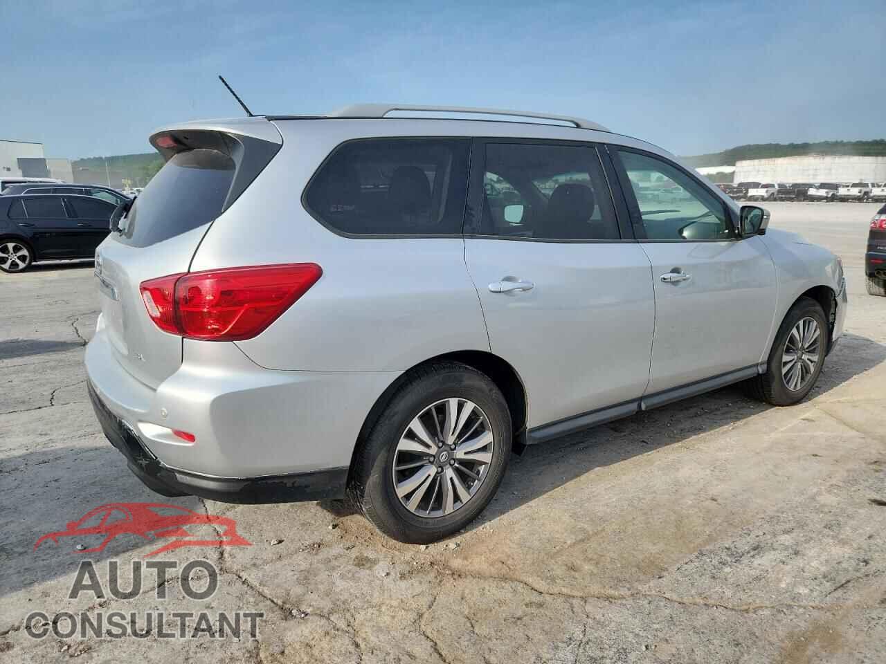 NISSAN PATHFINDER 2018 - 5N1DR2MN2JC634883
