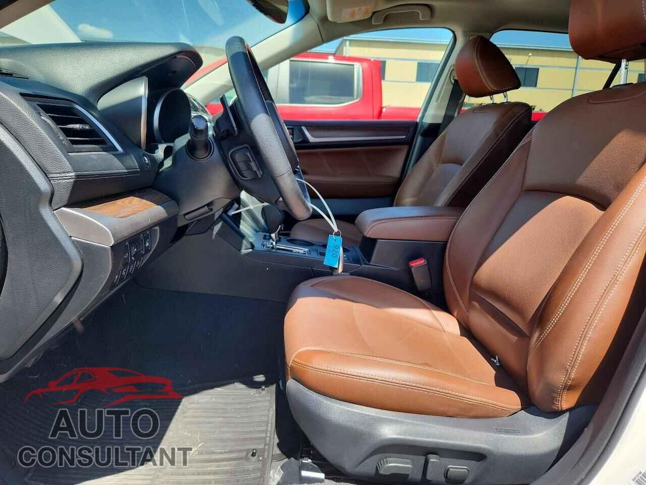 SUBARU OUTBACK 2018 - 4S4BSATC3J3219965
