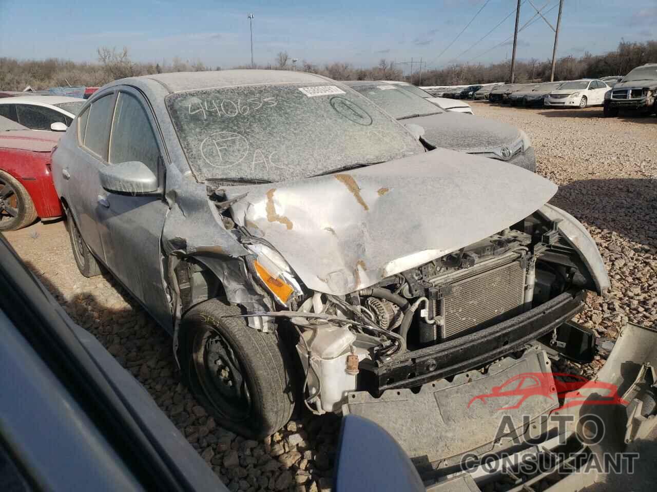 NISSAN VERSA 2017 - 3N1CN7AP8HK440655