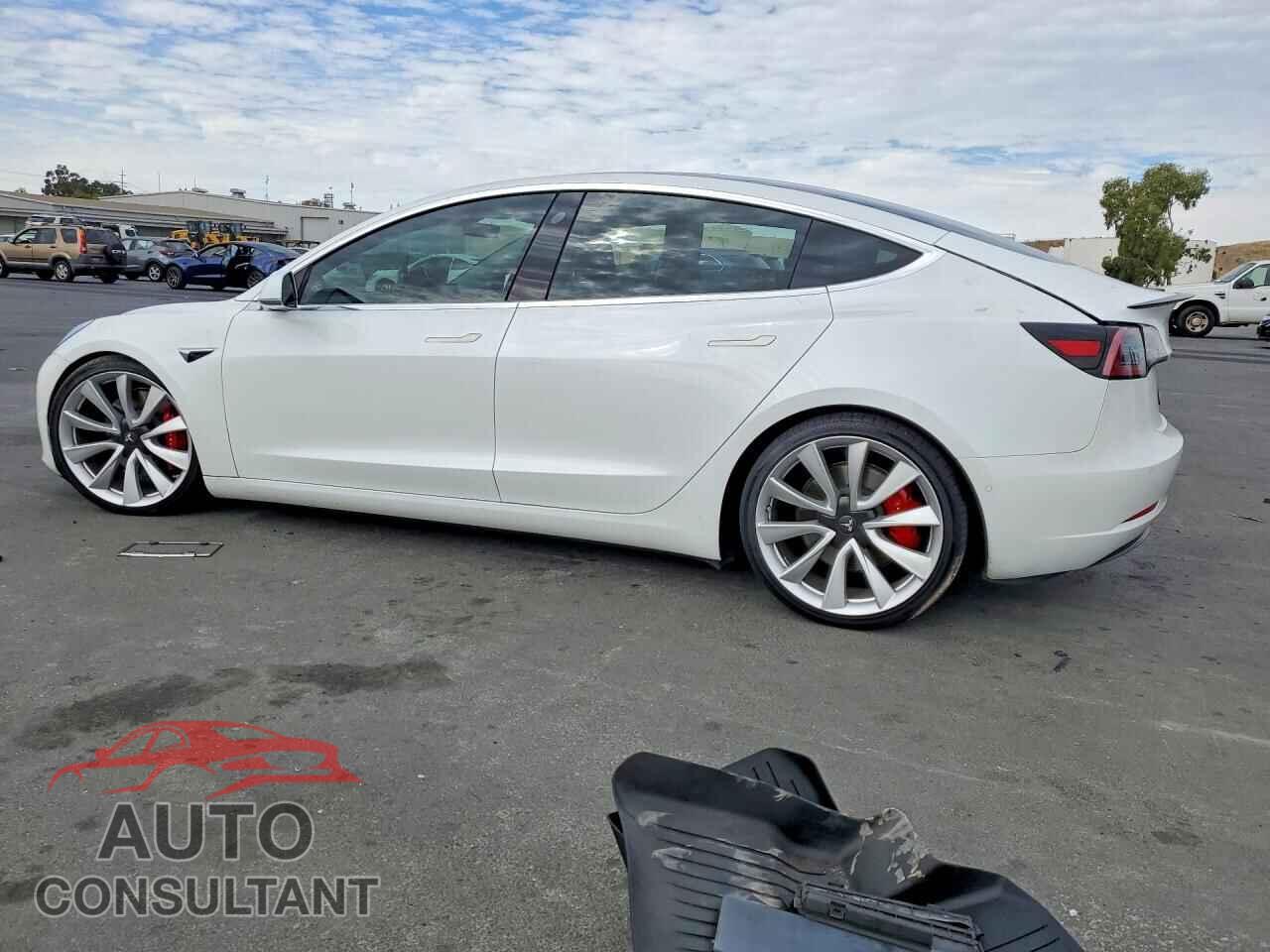 TESLA MODEL 3 2019 - 5YJ3E1EB5KF419917