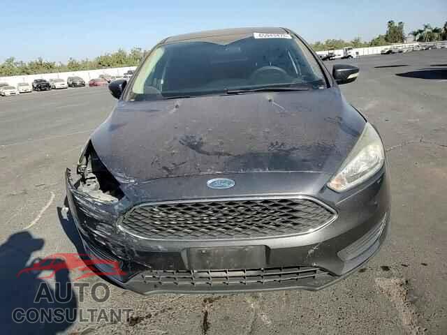FORD FOCUS 2017 - 1FADP3F26HL285715