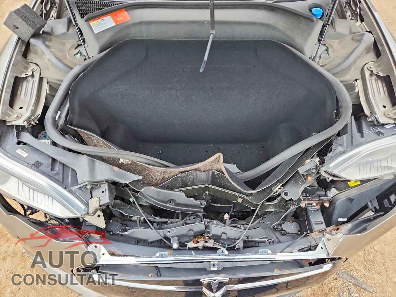 TESLA MODEL S 2015 - 5YJSA1E21FF111916