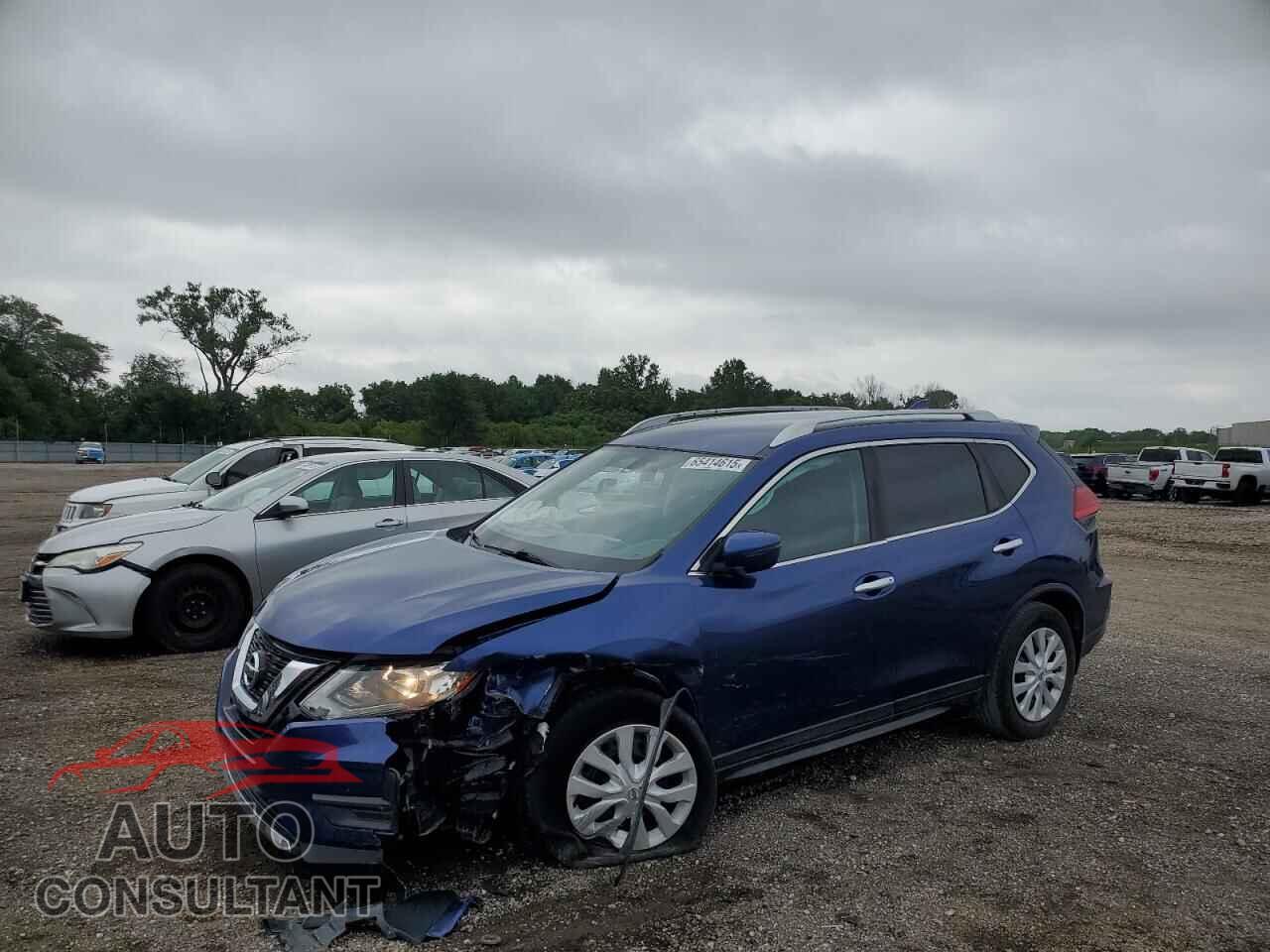 NISSAN ROGUE 2017 - KNMAT2MT1HP512171