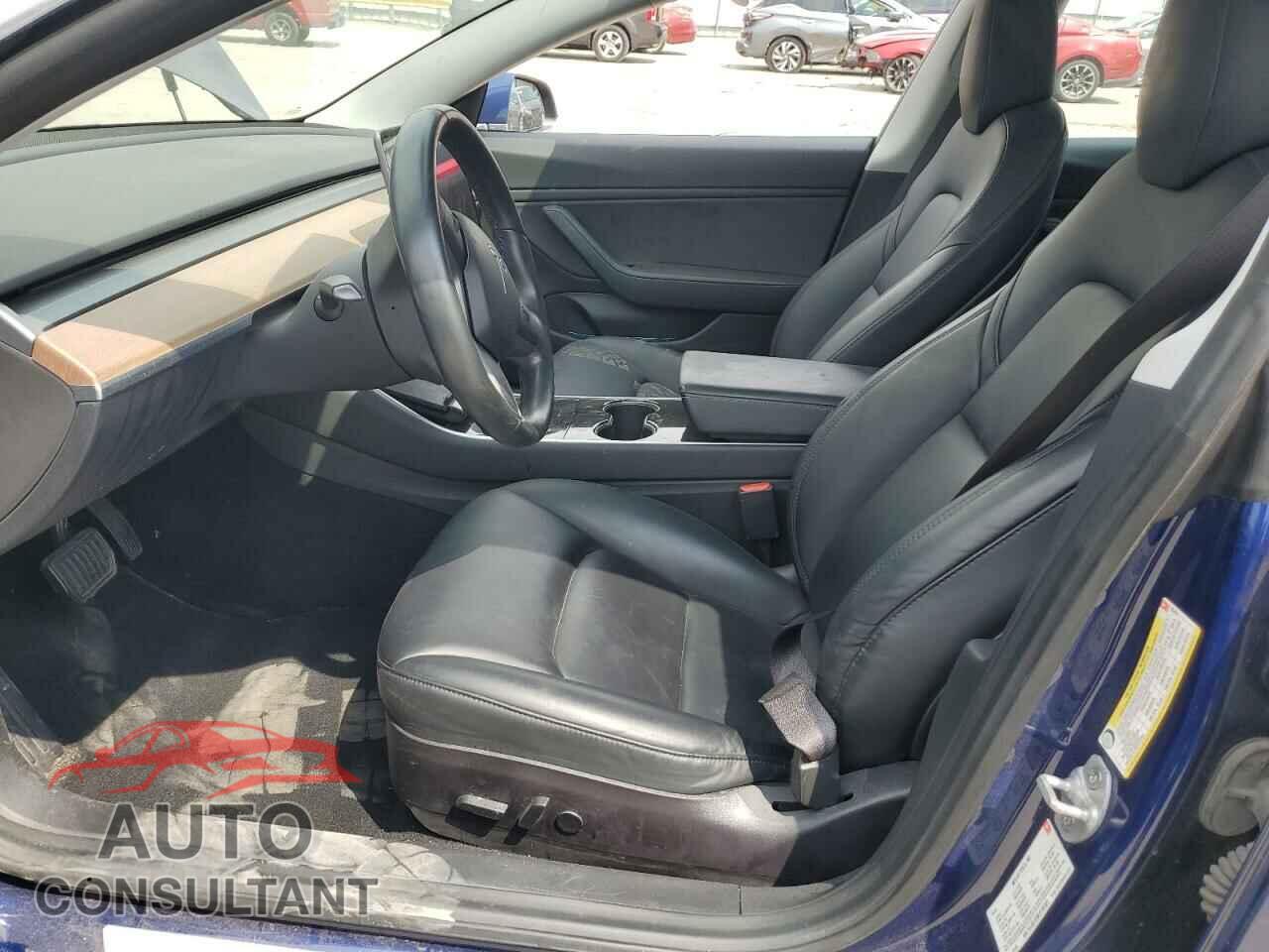 TESLA MODEL 3 2018 - 5YJ3E1EB8JF105323