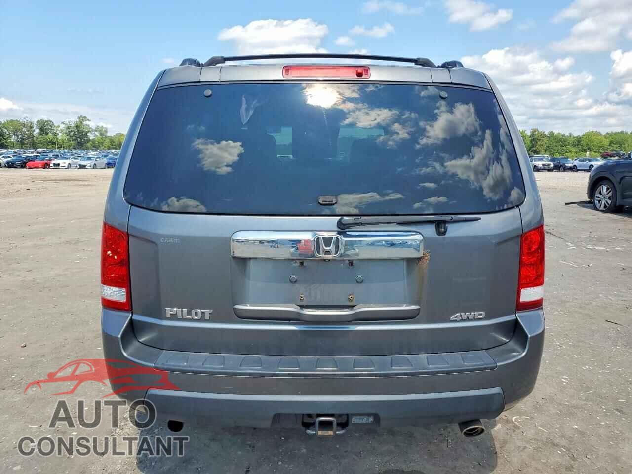 HONDA PILOT 2011 - 5FNYF4H51BB042268