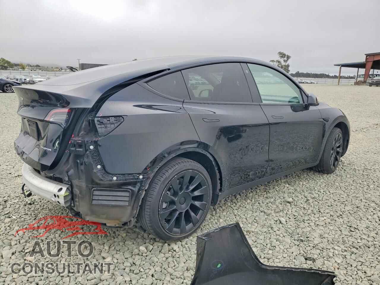 TESLA MODEL Y 2022 - 7SAYGAEE7NF490036