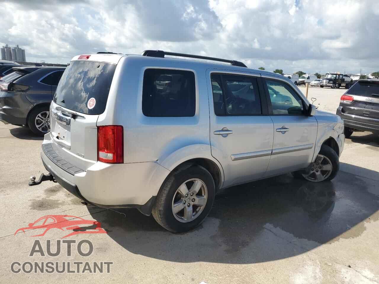 HONDA PILOT 2011 - 5FNYF4H46BB023173