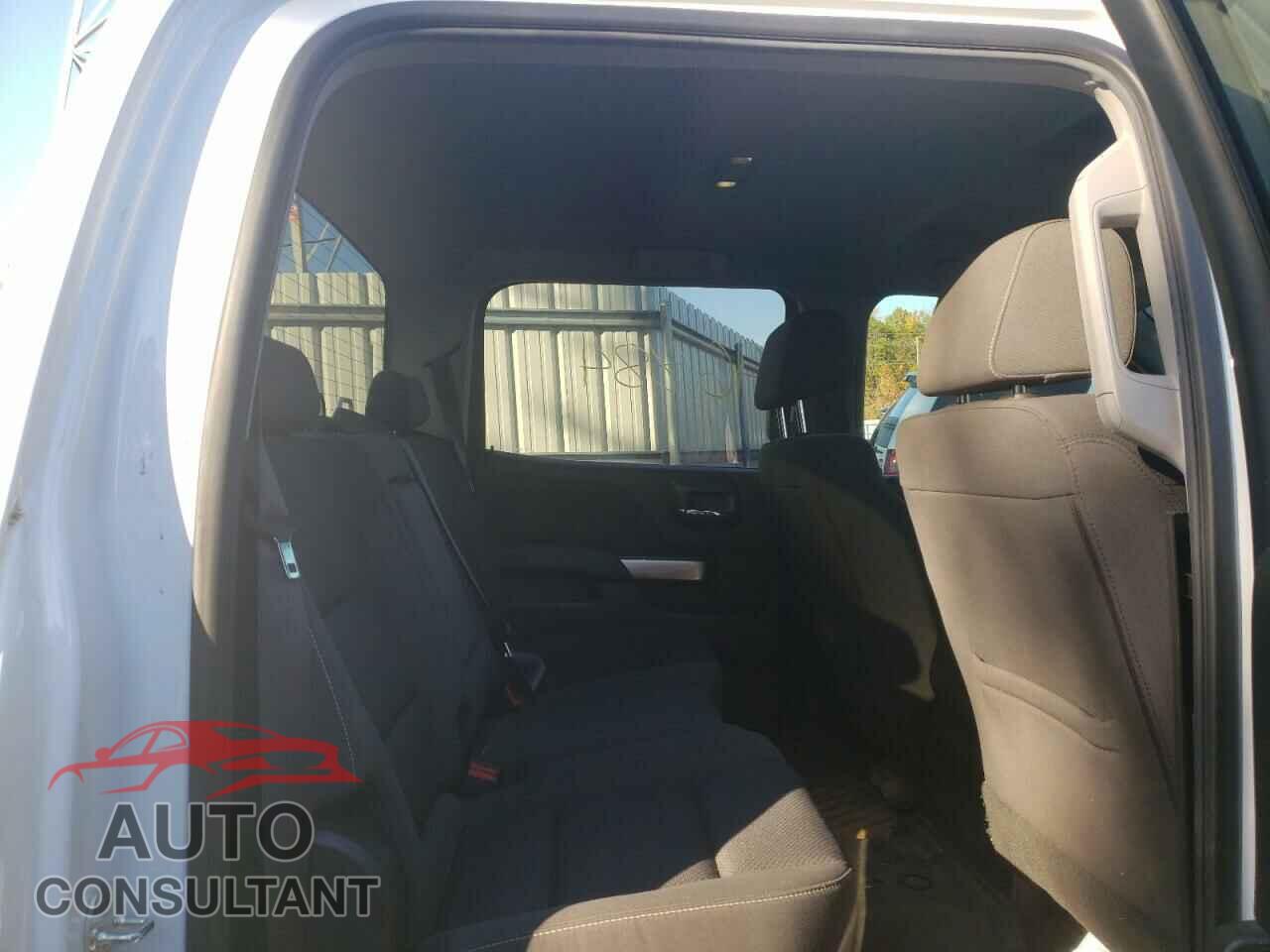 CHEVROLET SILVERADO 2017 - 3GCUKREC6HG466591